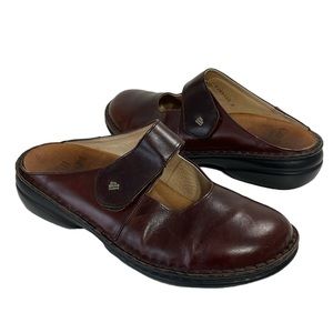 Finn Comfort Women's Size 39 EU Stanford Slip on mule comfort shoe.